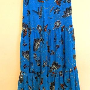 CLOSE OUT SALE SALE SALE SALE 30 USD Floral print midi skirt